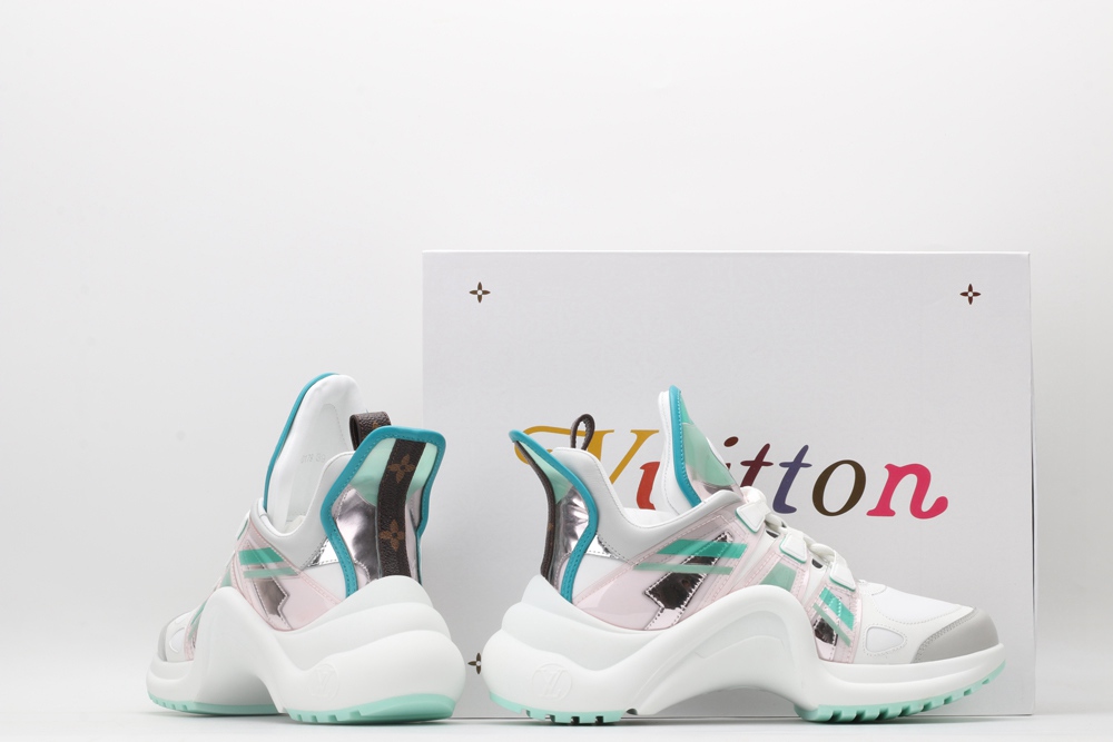 L*V SNEAKER